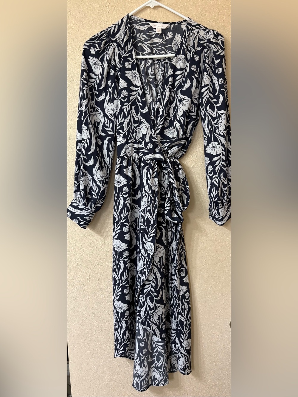 LC Lauren Conrad Navy and White Floral Wrap-Style Long Sleeve Dress - Picture 4 of 4